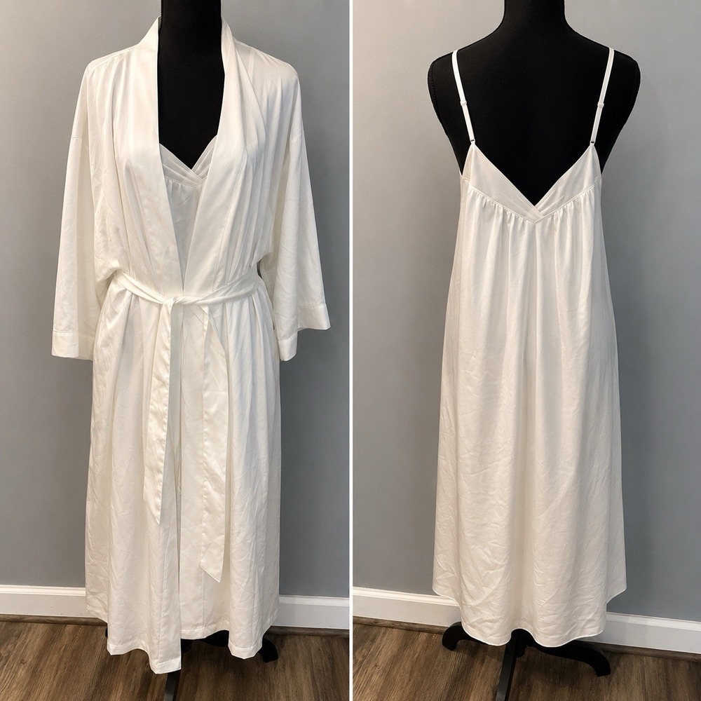 Cabernet Ivory Satin Nightgown and Robe 2 Piece Set Size Large Feminine